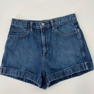 Gap shorts 28
